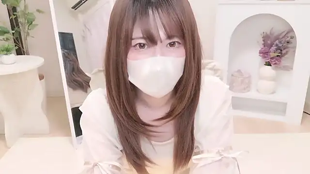 Snapshot of JUNjun__ chatting on 05.25.26 JUNjun online show from 05.25.26