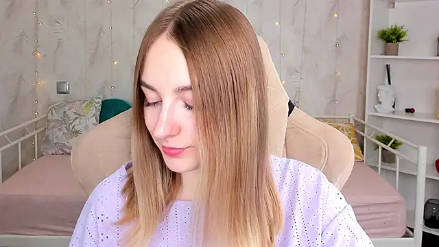 Shy Polly online show from 03.13.26