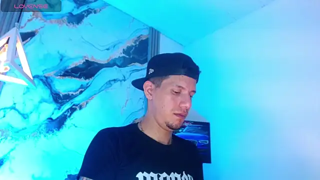 Snapshot of Sebastian_Smith__ chatting on 05.31.26 Sebastian Smith online show from 05.31.26