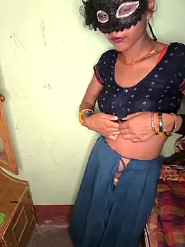 Snapshot of Laxmidevi000 chatting on 04.28.26 Laxmidevi000 online show from 04.28.26