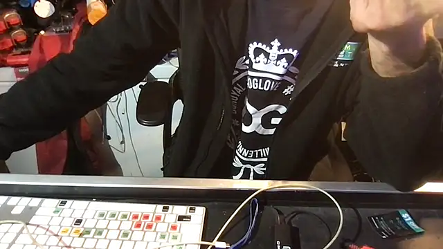 SinlessFreedom7 online show from 02.06.26