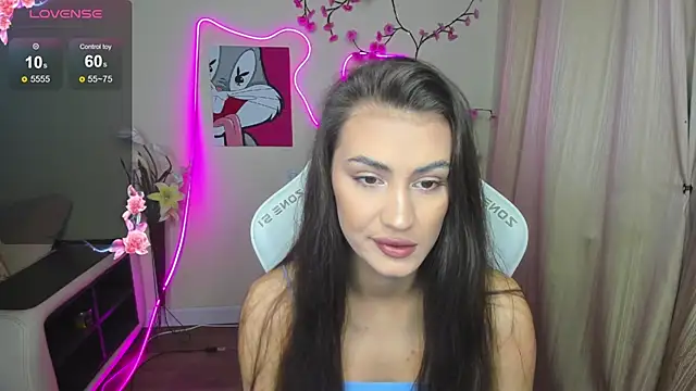 AdeleLuu online show from 11.30.25