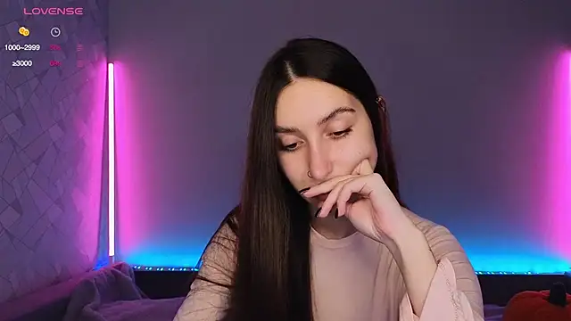 KikkyMi online show from 11.22.25