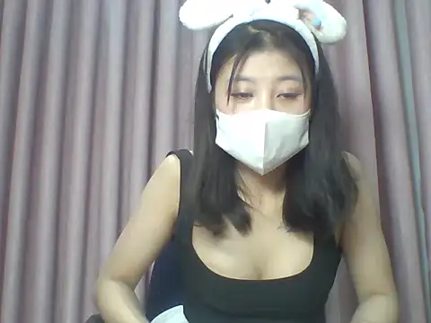 Pinkool21 online show from 11.24.25