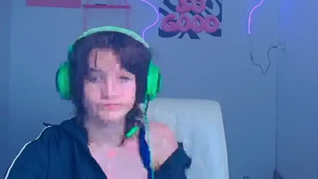 Alice Wonderme online show from 01.09.26