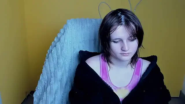 Alice Wonderme online show from 02.14.26