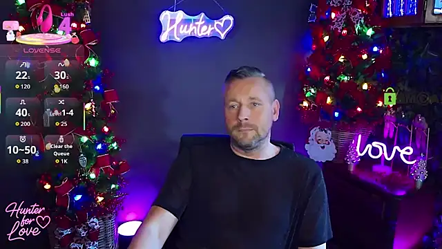 Snapshot of Hunter_Fl chatting on 12.21.25 Hunter Fl online show from 12.21.25