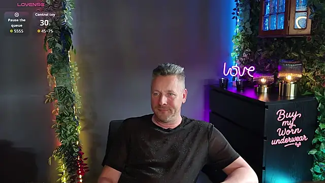 Hunter Fl online show from 04.09.26