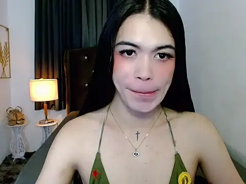 hollyyumiloove online show from 12.03.25