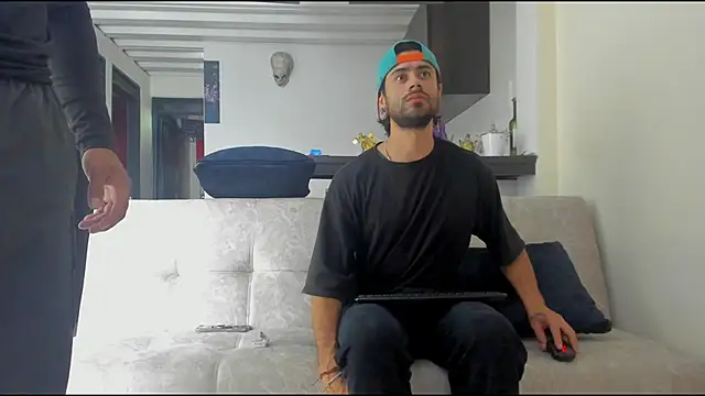 Snapshot of heteros_curious chatting on 11.24.25 heteros curious online show from 11.24.25