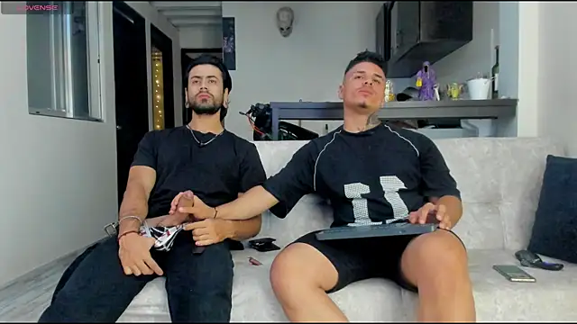 Snapshot of heteros_curious chatting on 11.26.25 heteros curious online show from 11.26.25