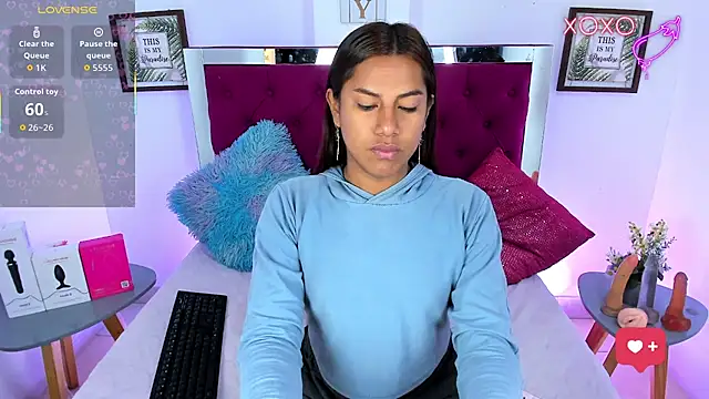 Samantha  F W online show from 04.09.26