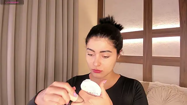 SarhaVega online show from 01.17.26