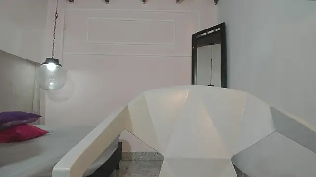 Izelevans online show from 04.05.26