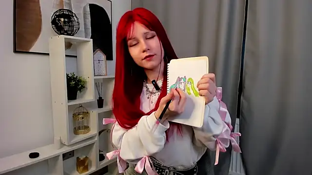 Snapshot of ShanaHearns chatting on 11.25.25 ShanaHearns online show from 11.25.25