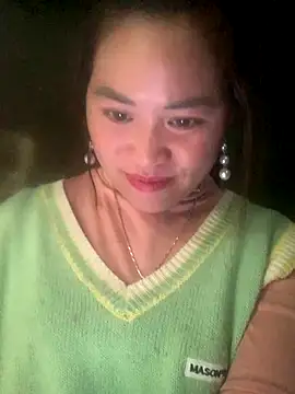 Snapshot of hotel222 chatting on 11.23.25 hotel222 online show from 11.23.25