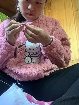 Snapshot of hotel222 chatting on 11.27.25 hotel222 online show from 11.27.25