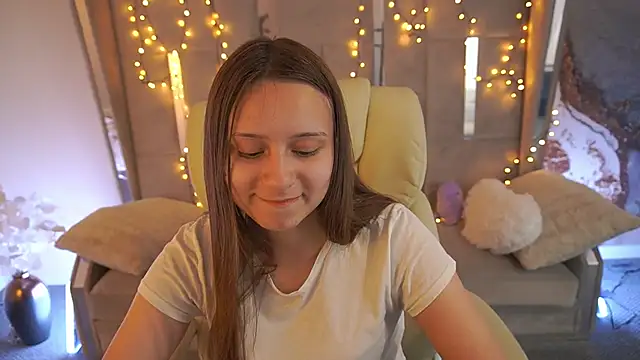 TinyNatalie online show from 05.25.26