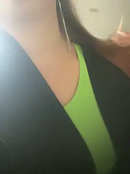 Snapshot of Xiaomili8 chatting on 03.21.26 Xiaomili8 online show from 03.21.26