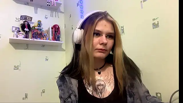 TraceeSchutt online show from 01.14.26