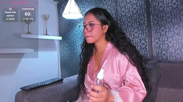 AmberRoses  online show from 12.18.25