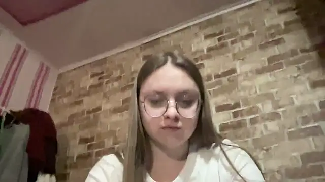 Snapshot of Blair_Reid chatting on 11.30.25 Blair Reid online show from 11.30.25