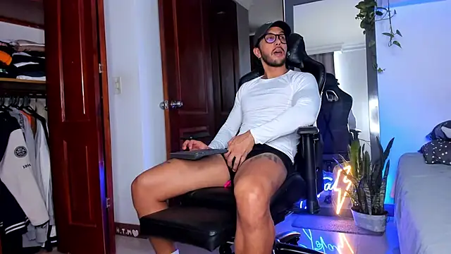 JotaCeliz online show from 12.13.25