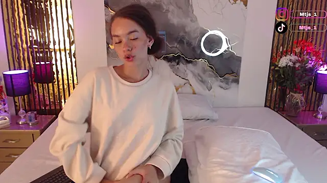 MiticaBrennet  online show from 03.13.26