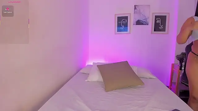 alejandrarojas  online show from 02.24.26