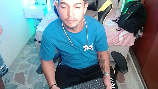 Couple wildd  online show from 01.16.26