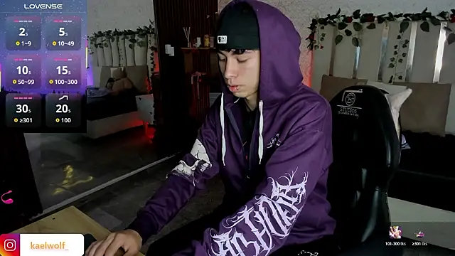 kaelwolf tay online show from 02.09.26