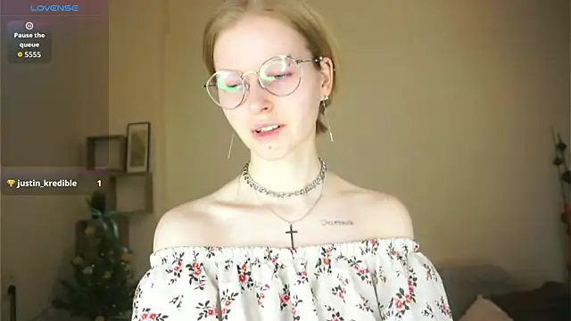 ToyaPletz online show from 04.15.26