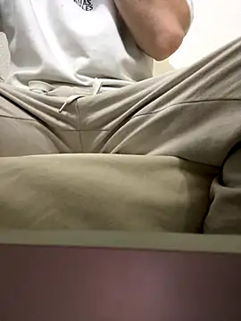 Daisuke 01 online show from 12.04.25