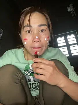 Snapshot of meganmeo chatting on 02.12.26 meganmeo online show from 02.12.26