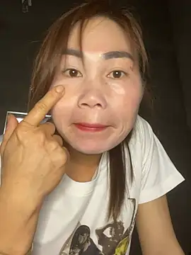 Snapshot of meganmeo chatting on 02.17.26 meganmeo online show from 02.17.26