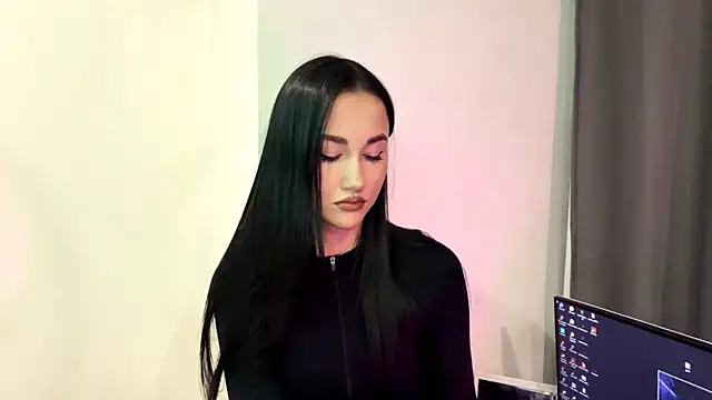 Beautyofnlka online show from 11.27.25