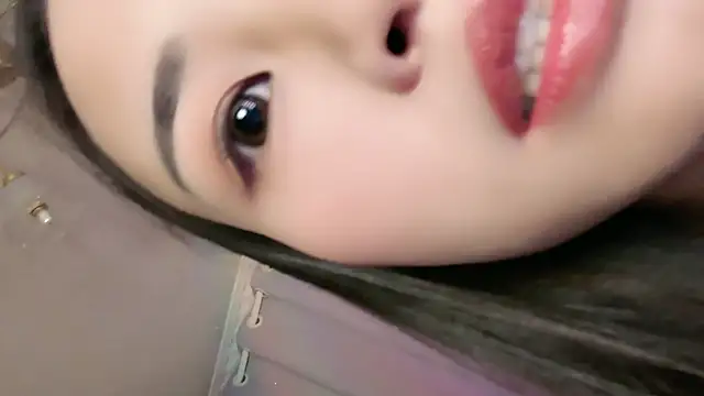 GD-girl001 online show from 11.27.25