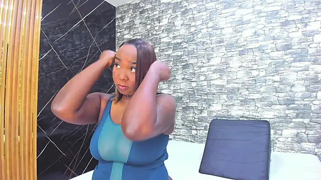 ZoeCollin online show from 12.05.25