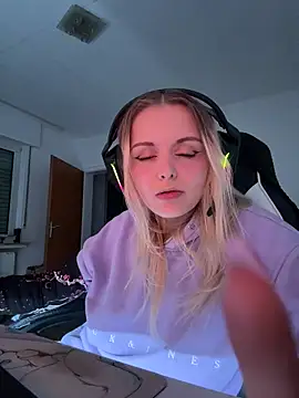 OfflineLizzy online show from 03.06.26