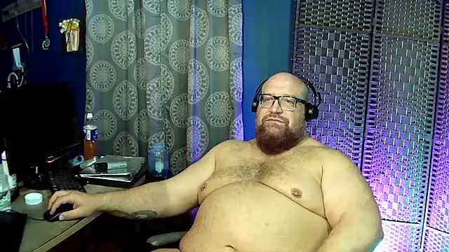 BigBearforCuddles online show from 04.28.26