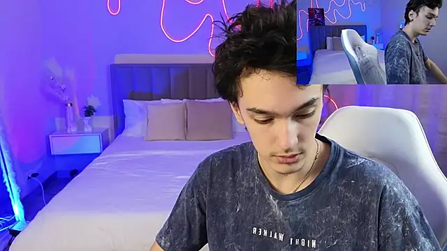 MoonlinSkinn online show from 02.14.26