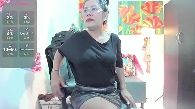 Miss clarepocahose online show from 12.04.25