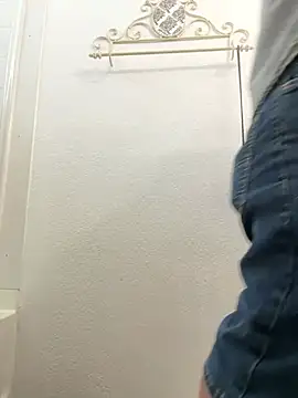 2addictivelyhorny online show from 04.15.26