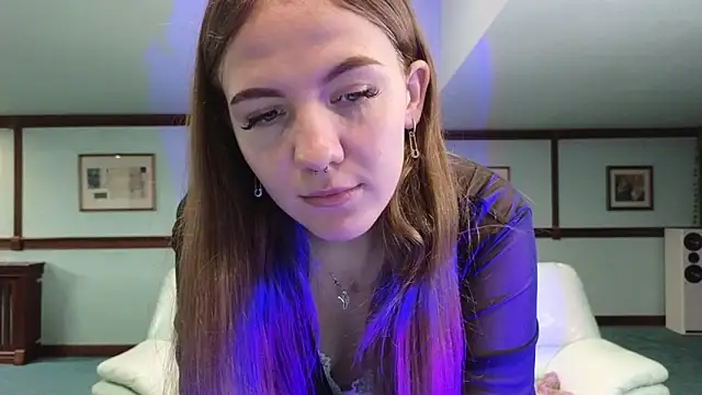 KiraRustle online show from 12.19.25