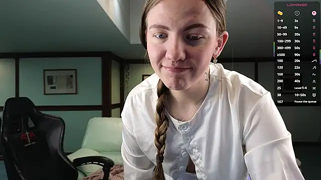 KiraRustle online show from 02.05.26