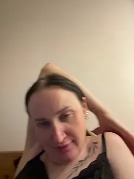 Snapshot of TomilaSi chatting on 01.17.26 TomilaSi online show from 01.17.26