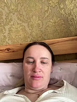 Snapshot of TomilaSi chatting on 02.03.26 TomilaSi online show from 02.03.26