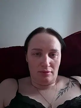 Snapshot of TomilaSi chatting on 02.05.26 TomilaSi online show from 02.05.26