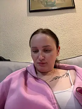 Snapshot of TomilaSi chatting on 02.07.26 TomilaSi online show from 02.07.26