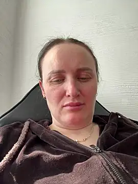 Snapshot of TomilaSi chatting on 02.19.26 TomilaSi online show from 02.19.26